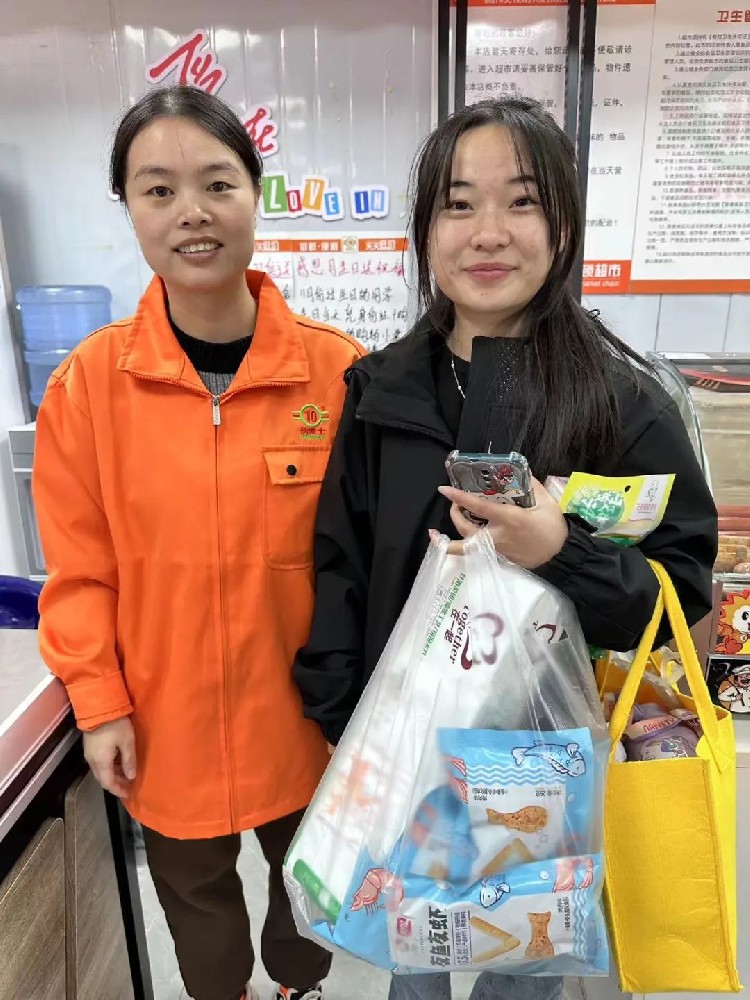 纳博士第十八周年感恩月校园连锁超市联动让利回馈师生